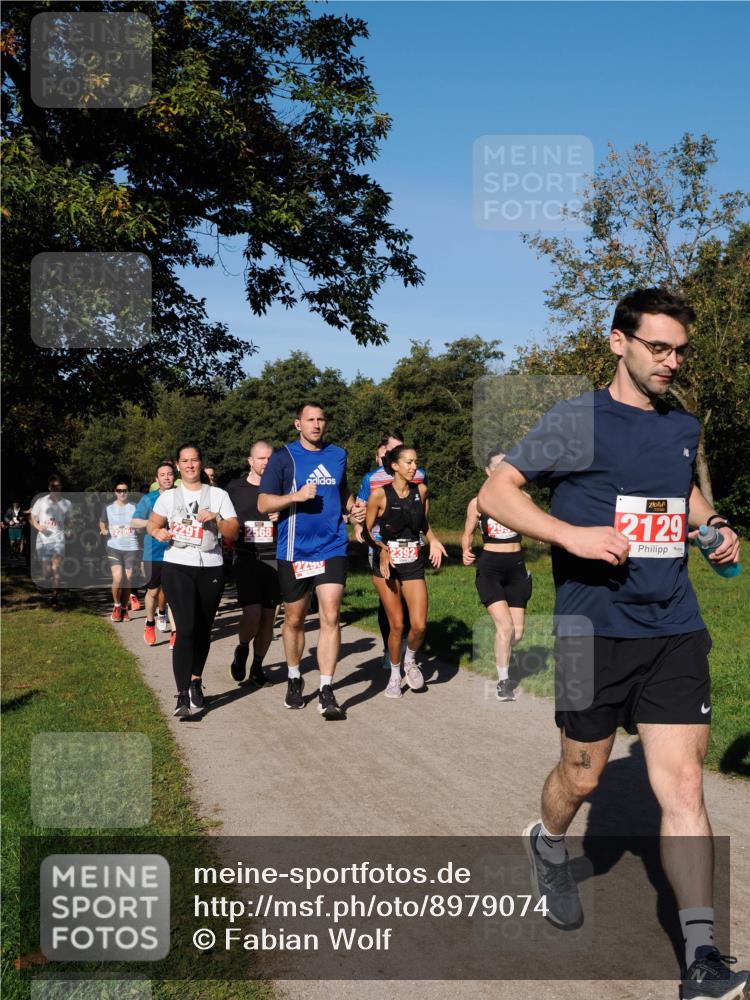 28.09.2025 - 33. Volkslauf durch das schöne Alstertal Fabian Wolf http://msf.ph/oto/8979074 28.09.2025 10:25:41 Laufen 2206, 2568, 2290, 2129 meine-sportfotos.de