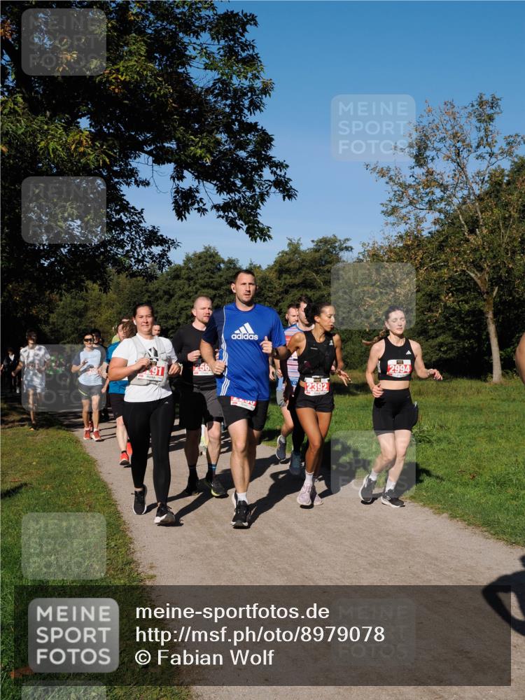 28.09.2025 - 33. Volkslauf durch das schöne Alstertal Fabian Wolf http://msf.ph/oto/8979078 28.09.2025 10:25:42 Laufen 2392, 2994 meine-sportfotos.de