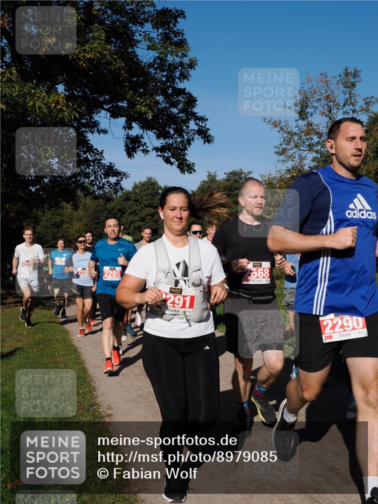 28.09.2025 - 33. Volkslauf durch das schöne Alstertal Fabian Wolf http://msf.ph/oto/8979085 28.09.2025 10:25:43 Laufen 2276, 2125, 2206, 2285, 291, 2568, 2290 meine-sportfotos.de