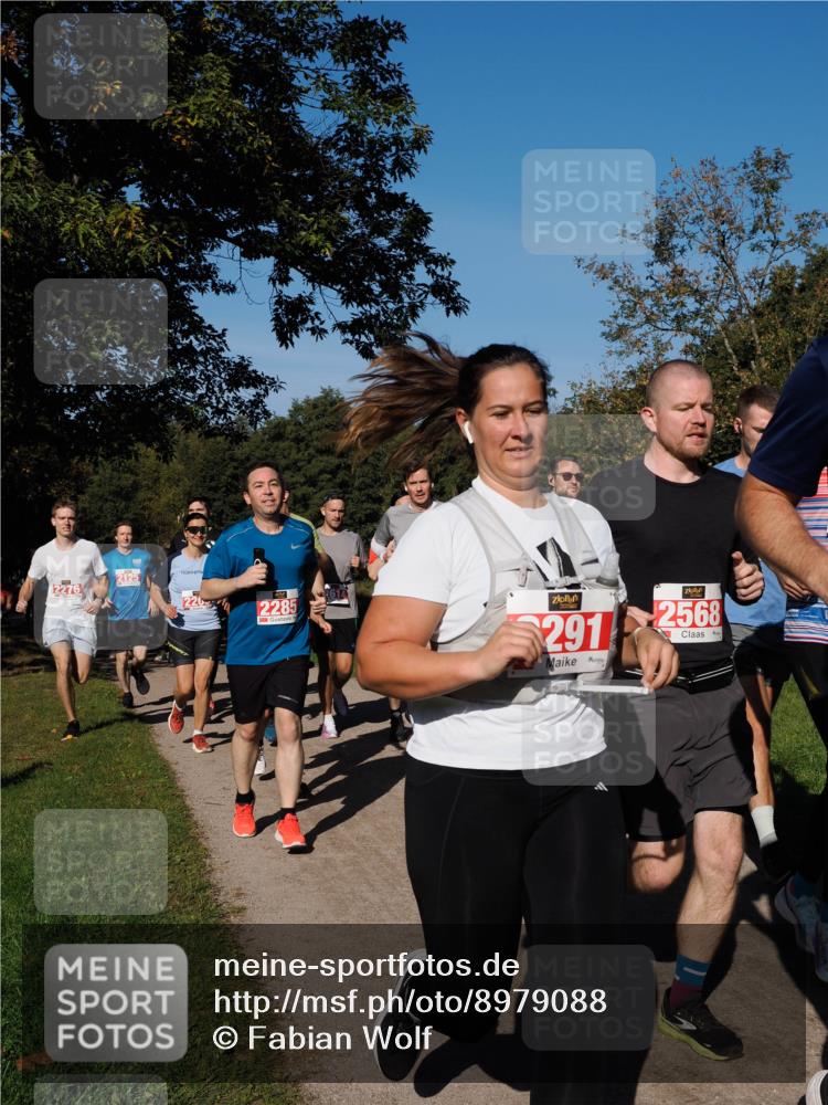 28.09.2025 - 33. Volkslauf durch das schöne Alstertal Fabian Wolf http://msf.ph/oto/8979088 28.09.2025 10:25:43 Laufen 2125, 2285, 291, 2568 meine-sportfotos.de
