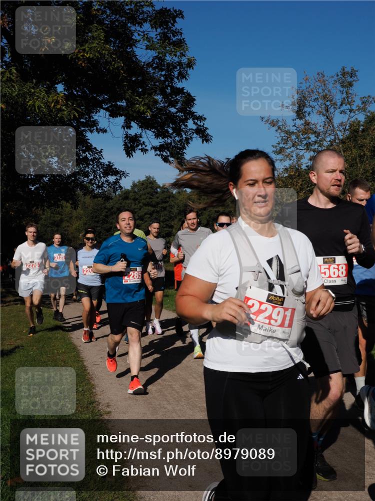 28.09.2025 - 33. Volkslauf durch das schöne Alstertal Fabian Wolf http://msf.ph/oto/8979089 28.09.2025 10:25:43 Laufen 2276, 2125, 220, 2285, 2291, 568 meine-sportfotos.de