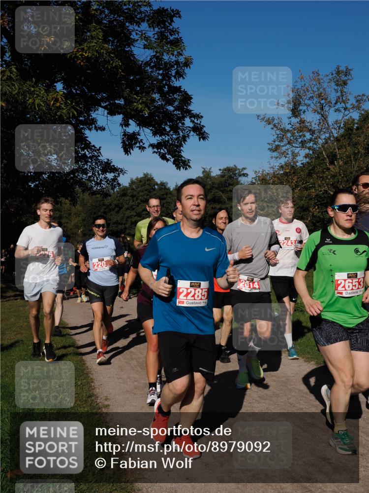 28.09.2025 - 33. Volkslauf durch das schöne Alstertal Fabian Wolf http://msf.ph/oto/8979092 28.09.2025 10:25:44 Laufen 220, 2285, 2014, 2653 meine-sportfotos.de
