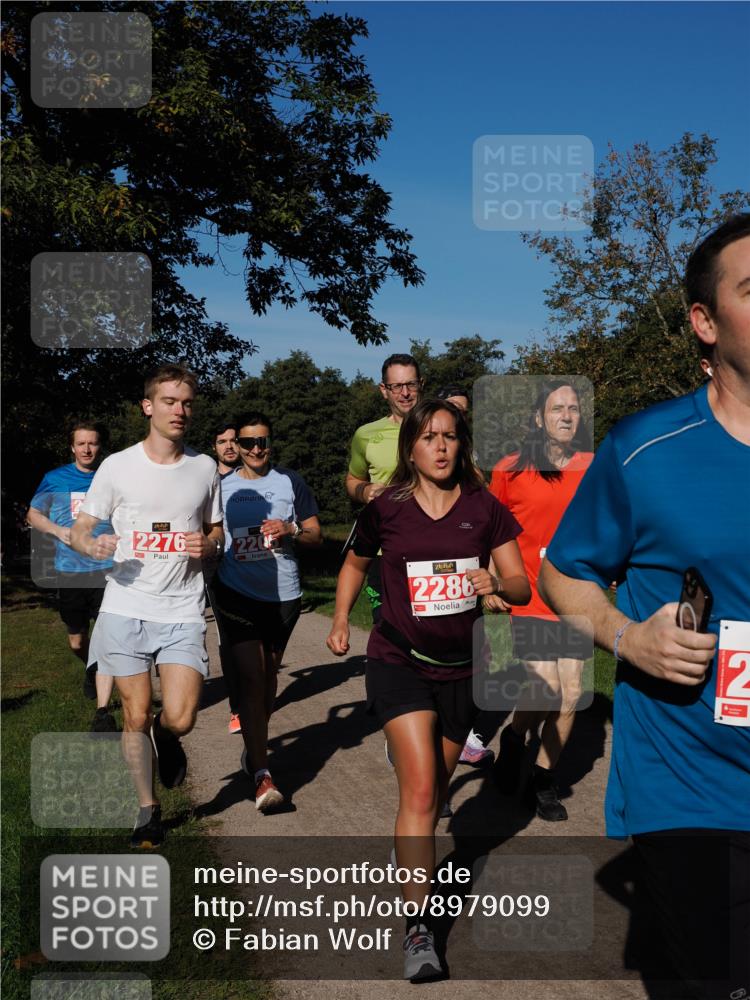 28.09.2025 - 33. Volkslauf durch das schöne Alstertal Fabian Wolf http://msf.ph/oto/8979099 28.09.2025 10:25:45 Laufen 2276, 220, 2286 meine-sportfotos.de