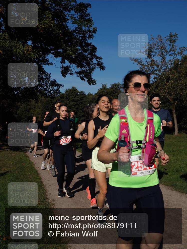 28.09.2025 - 33. Volkslauf durch das schöne Alstertal Fabian Wolf http://msf.ph/oto/8979111 28.09.2025 10:25:50 Laufen 2416, 3, 7, 25 meine-sportfotos.de