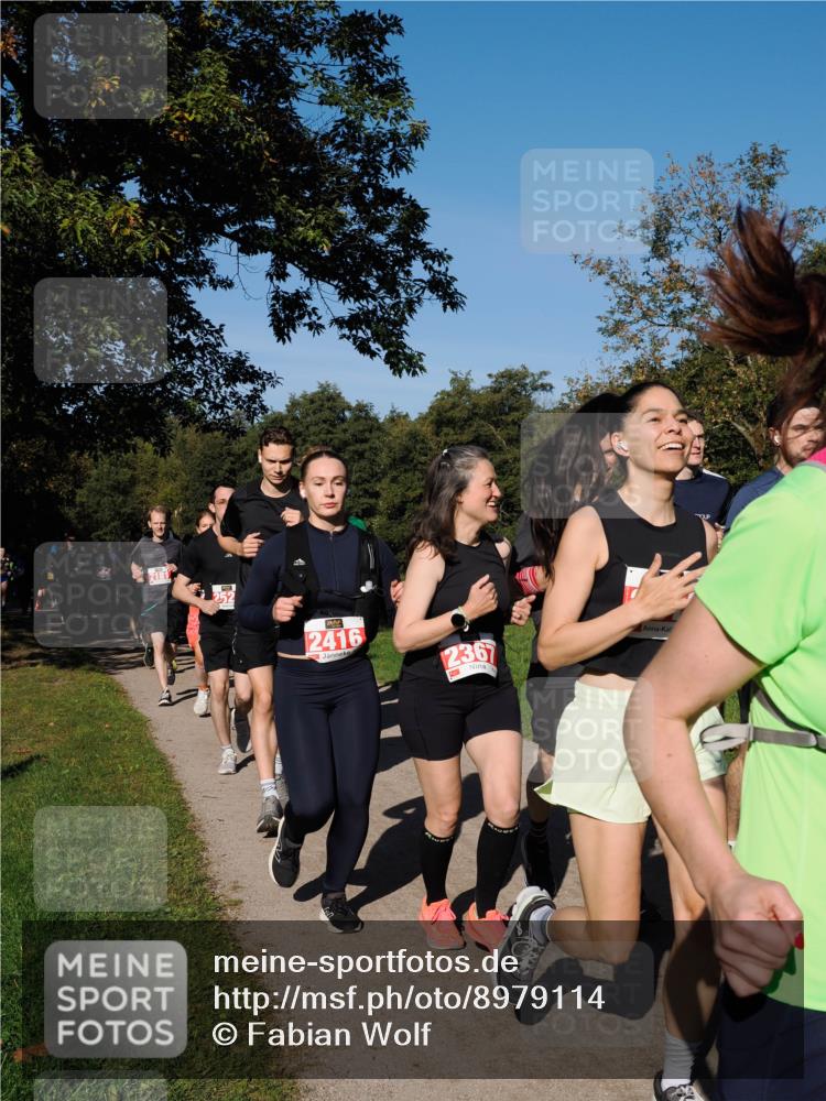 28.09.2025 - 33. Volkslauf durch das schöne Alstertal Fabian Wolf http://msf.ph/oto/8979114 28.09.2025 10:25:50 Laufen 2181, 2416, 2367 meine-sportfotos.de