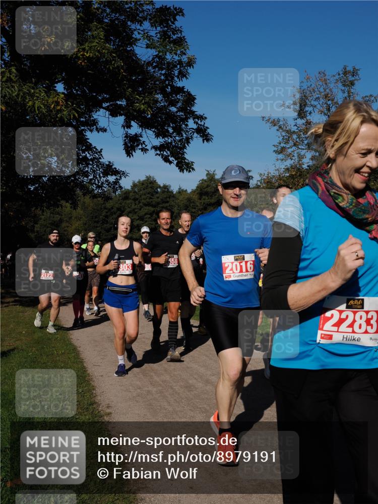 28.09.2025 - 33. Volkslauf durch das schöne Alstertal Fabian Wolf http://msf.ph/oto/8979191 28.09.2025 10:26:03 Laufen 303, 558, 2016, 2283 meine-sportfotos.de