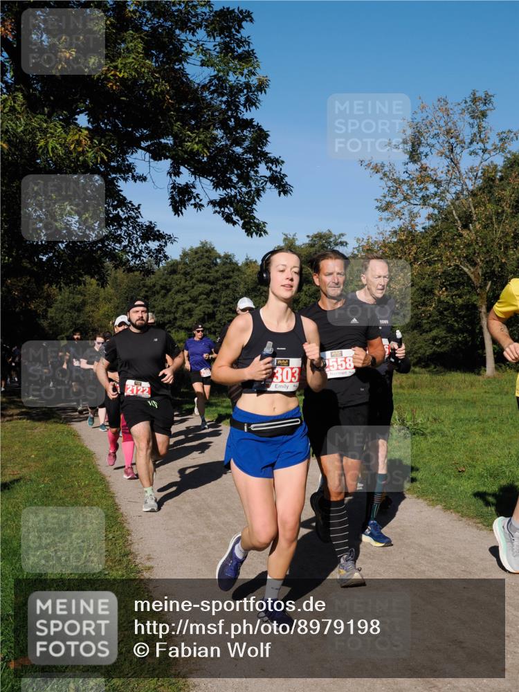 28.09.2025 - 33. Volkslauf durch das schöne Alstertal Fabian Wolf http://msf.ph/oto/8979198 28.09.2025 10:26:04 Laufen 2122, 303, 2558 meine-sportfotos.de