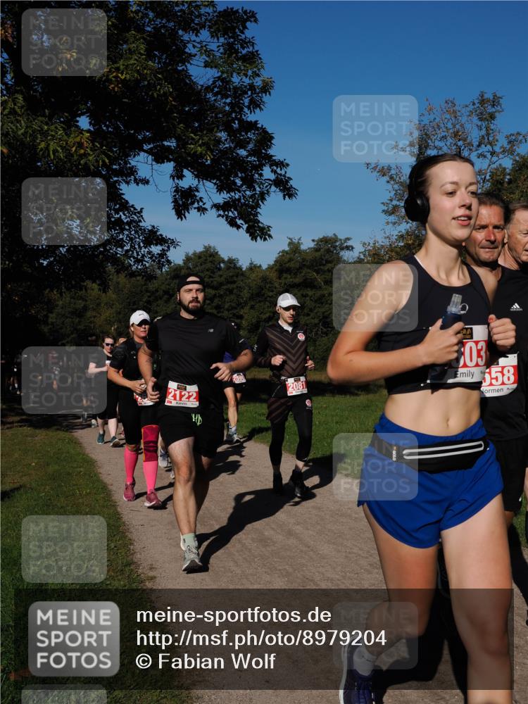 28.09.2025 - 33. Volkslauf durch das schöne Alstertal Fabian Wolf http://msf.ph/oto/8979204 28.09.2025 10:26:05 Laufen 2122, 2081, 03, 558 meine-sportfotos.de