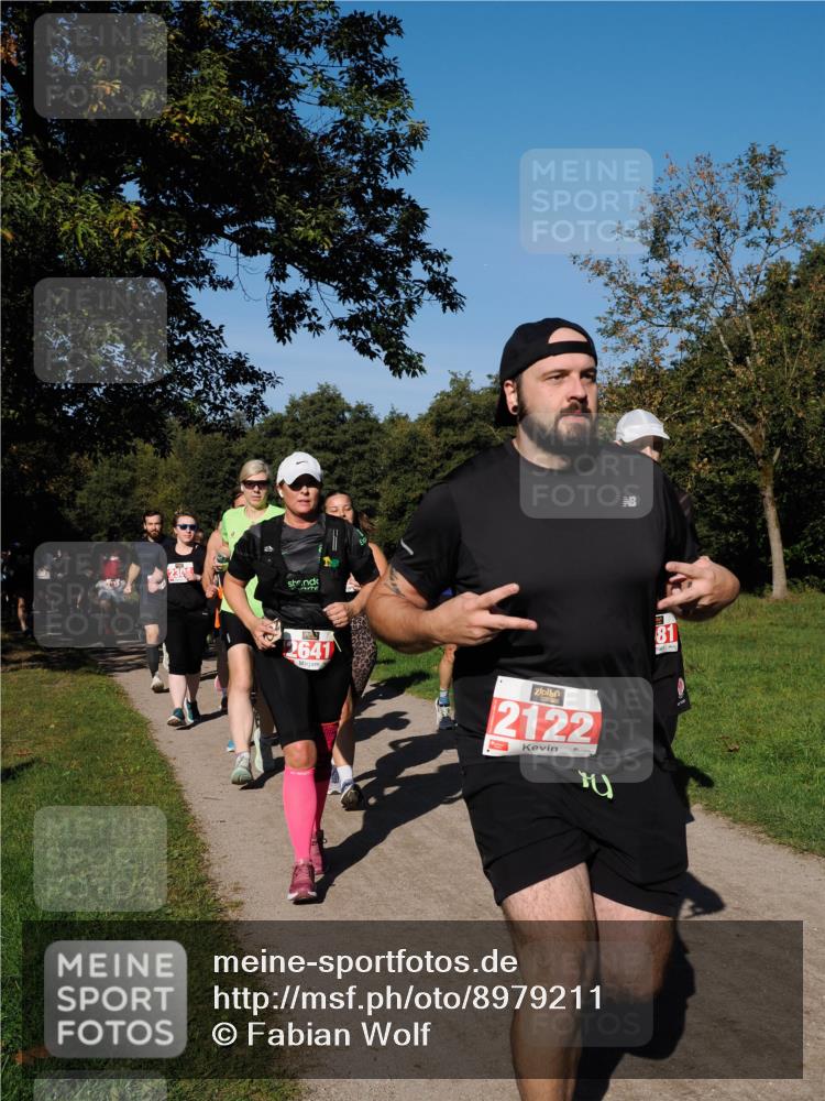 28.09.2025 - 33. Volkslauf durch das schöne Alstertal Fabian Wolf http://msf.ph/oto/8979211 28.09.2025 10:26:06 Laufen 2641, 2122, 81 meine-sportfotos.de