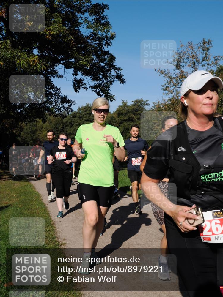 28.09.2025 - 33. Volkslauf durch das schöne Alstertal Fabian Wolf http://msf.ph/oto/8979221 28.09.2025 10:26:07 Laufen 2301, 2340, 26 meine-sportfotos.de