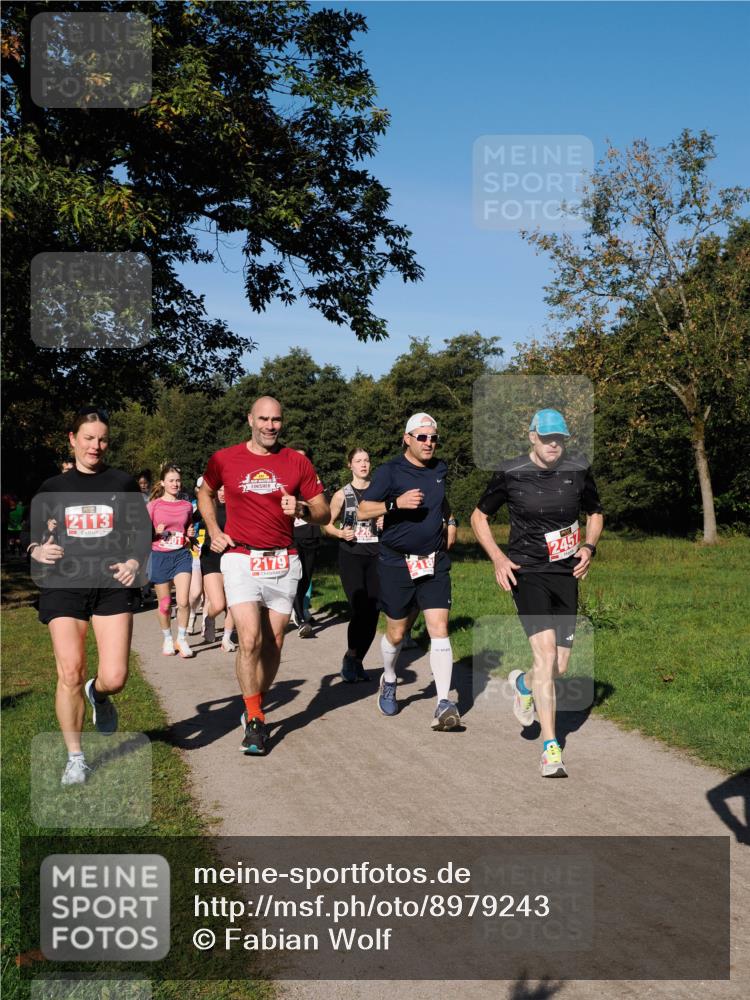 28.09.2025 - 33. Volkslauf durch das schöne Alstertal Fabian Wolf http://msf.ph/oto/8979243 28.09.2025 10:26:11 Laufen 2113, 2179, 218, 2457 meine-sportfotos.de