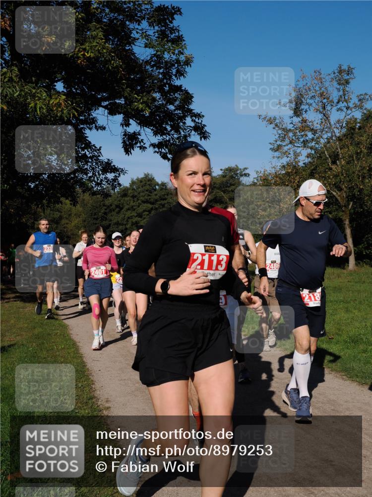 28.09.2025 - 33. Volkslauf durch das schöne Alstertal Fabian Wolf http://msf.ph/oto/8979253 28.09.2025 10:26:12 Laufen 2335, 2401, 2113, 2486, 9, 218 meine-sportfotos.de