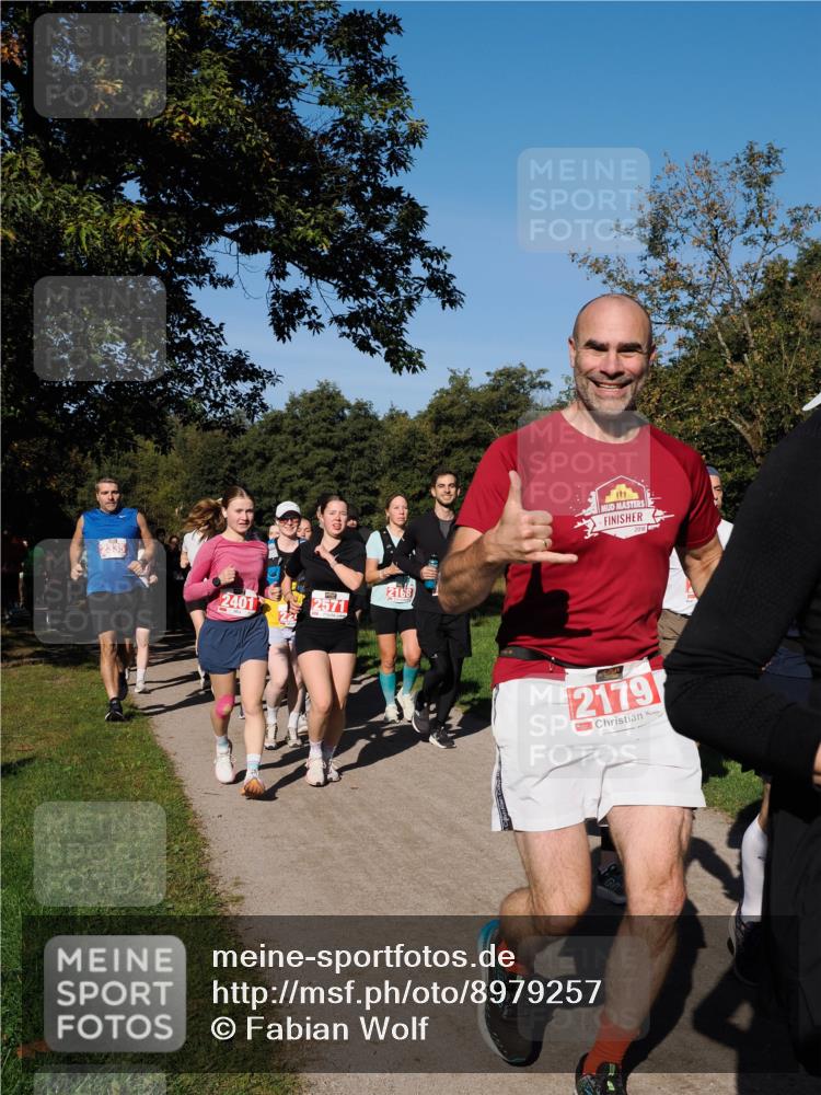 28.09.2025 - 33. Volkslauf durch das schöne Alstertal Fabian Wolf http://msf.ph/oto/8979257 28.09.2025 10:26:12 Laufen 2401, 2571, 2179 meine-sportfotos.de