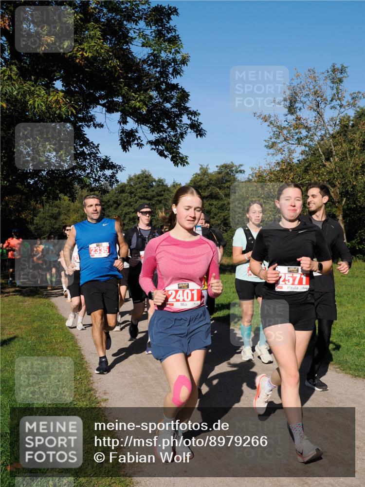 28.09.2025 - 33. Volkslauf durch das schöne Alstertal Fabian Wolf http://msf.ph/oto/8979266 28.09.2025 10:26:14 Laufen 2335, 2401, 2571 meine-sportfotos.de
