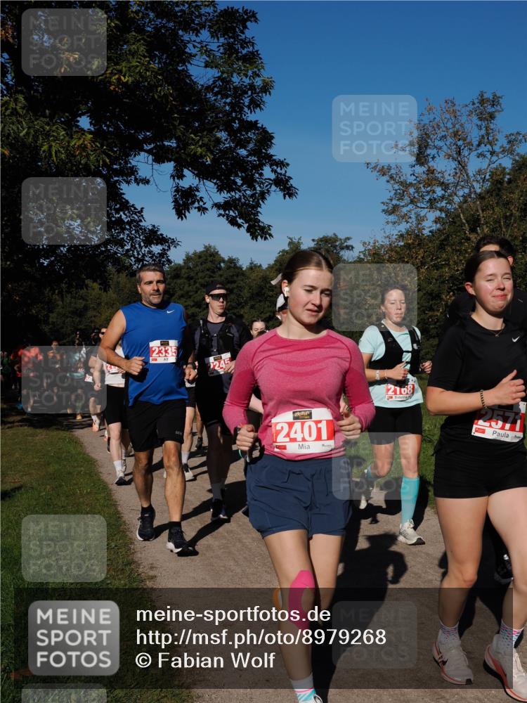 28.09.2025 - 33. Volkslauf durch das schöne Alstertal Fabian Wolf http://msf.ph/oto/8979268 28.09.2025 10:26:14 Laufen 2335, 2401, 2168 meine-sportfotos.de