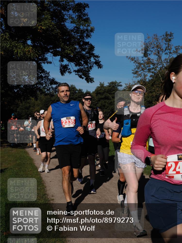 28.09.2025 - 33. Volkslauf durch das schöne Alstertal Fabian Wolf http://msf.ph/oto/8979273 28.09.2025 10:26:15 Laufen 2335, 19, 245, 64, 24 meine-sportfotos.de