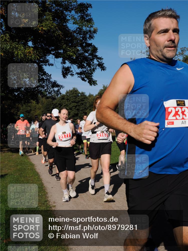 28.09.2025 - 33. Volkslauf durch das schöne Alstertal Fabian Wolf http://msf.ph/oto/8979281 28.09.2025 10:26:16 Laufen 2177, 2998, 2163, 233 meine-sportfotos.de