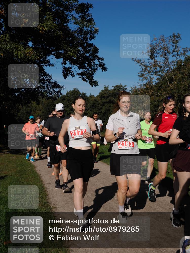 28.09.2025 - 33. Volkslauf durch das schöne Alstertal Fabian Wolf http://msf.ph/oto/8979285 28.09.2025 10:26:16 Laufen 2177, 2163 meine-sportfotos.de