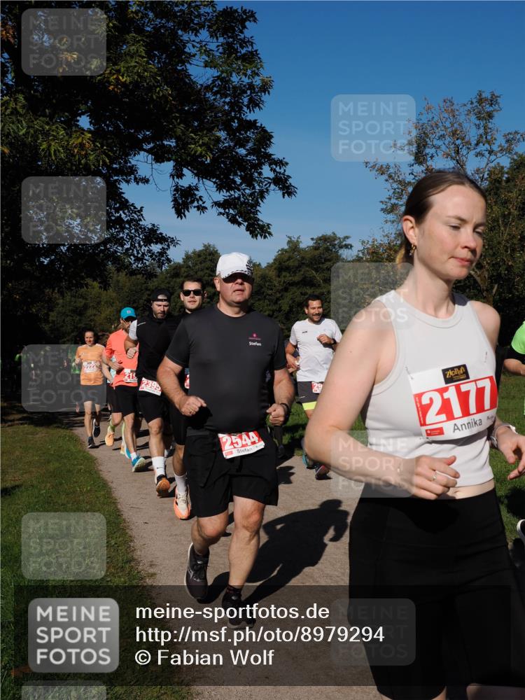 28.09.2025 - 33. Volkslauf durch das schöne Alstertal Fabian Wolf http://msf.ph/oto/8979294 28.09.2025 10:26:17 Laufen 2222, 2544, 2177 meine-sportfotos.de