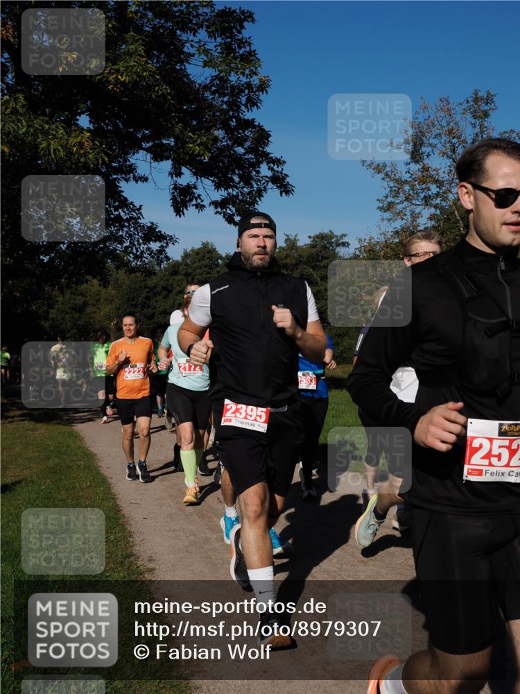 28.09.2025 - 33. Volkslauf durch das schöne Alstertal Fabian Wolf http://msf.ph/oto/8979307 28.09.2025 10:26:19 Laufen 2222, 2174, 2395, 252 meine-sportfotos.de