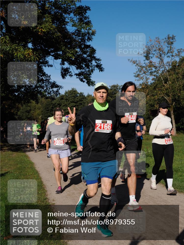 28.09.2025 - 33. Volkslauf durch das schöne Alstertal Fabian Wolf http://msf.ph/oto/8979355 28.09.2025 10:26:29 Laufen 2606, 2166, 640, 2238 meine-sportfotos.de