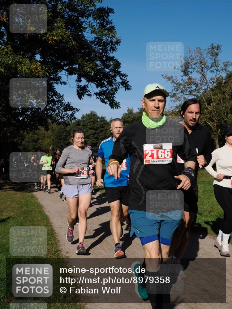 28.09.2025 - 33. Volkslauf durch das schöne Alstertal Fabian Wolf http://msf.ph/oto/8979358 28.09.2025 10:26:29 Laufen 2606, 2166 meine-sportfotos.de