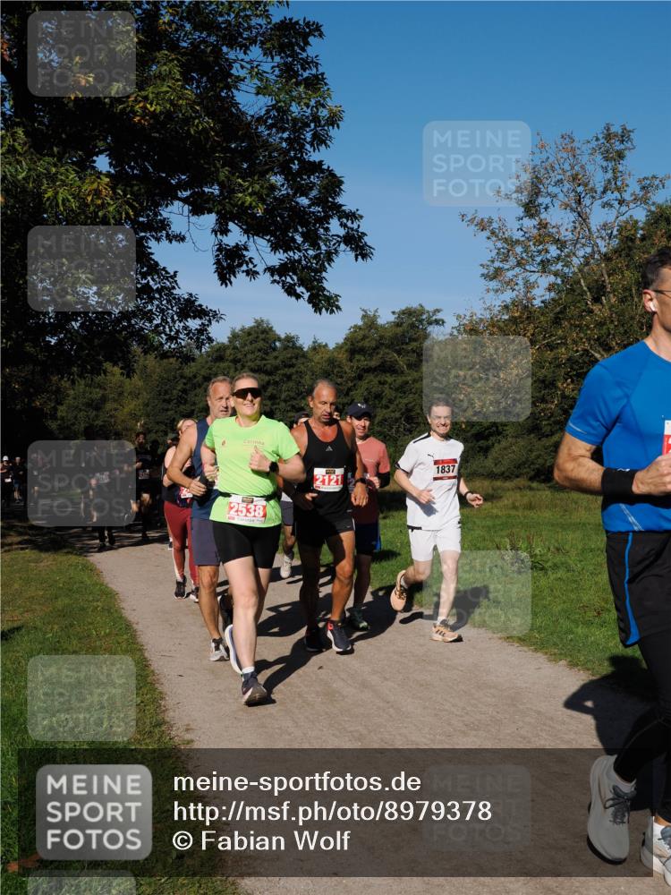 28.09.2025 - 33. Volkslauf durch das schöne Alstertal Fabian Wolf http://msf.ph/oto/8979378 28.09.2025 10:26:33 Laufen 2538, 2121, 1837 meine-sportfotos.de