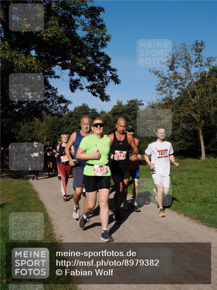 28.09.2025 - 33. Volkslauf durch das schöne Alstertal Fabian Wolf http://msf.ph/oto/8979382 28.09.2025 10:26:34 Laufen 2410, 2538, 121, 1837 meine-sportfotos.de