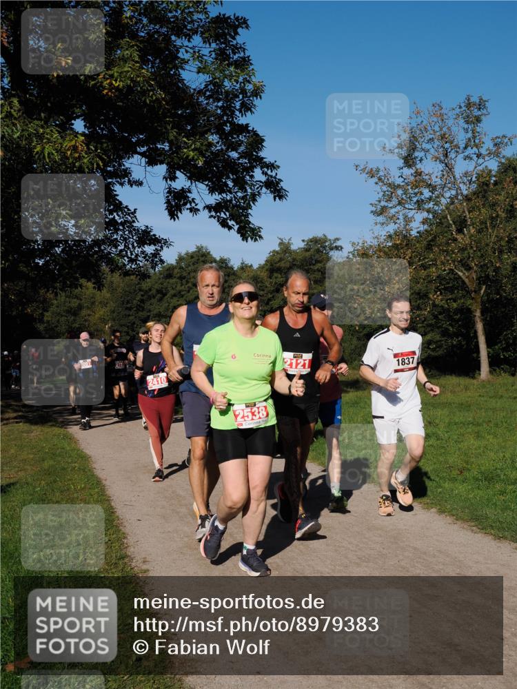 28.09.2025 - 33. Volkslauf durch das schöne Alstertal Fabian Wolf http://msf.ph/oto/8979383 28.09.2025 10:26:34 Laufen 212, 2410, 2121, 2538, 1837 meine-sportfotos.de