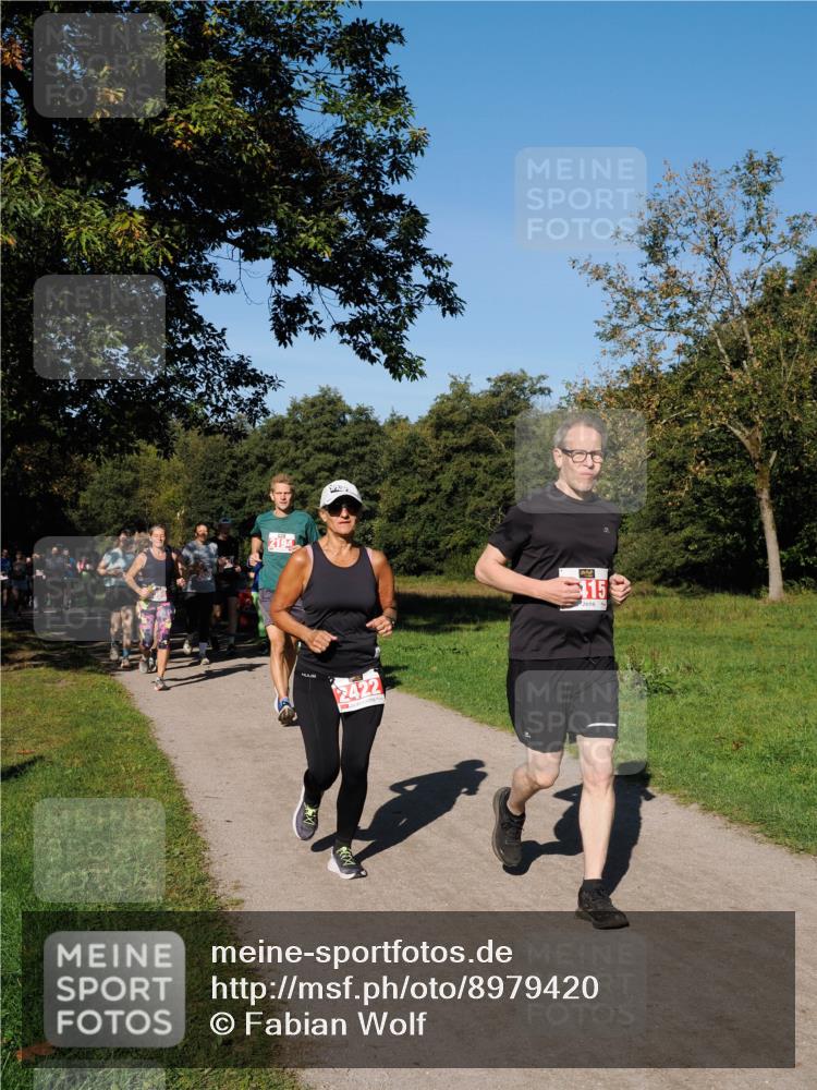 28.09.2025 - 33. Volkslauf durch das schöne Alstertal Fabian Wolf http://msf.ph/oto/8979420 28.09.2025 10:26:46 Laufen 2194, 2422, 15 meine-sportfotos.de