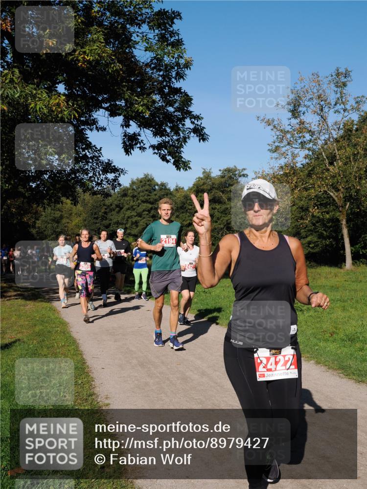 28.09.2025 - 33. Volkslauf durch das schöne Alstertal Fabian Wolf http://msf.ph/oto/8979427 28.09.2025 10:26:47 Laufen 2569, 00, 2194, 2422 meine-sportfotos.de