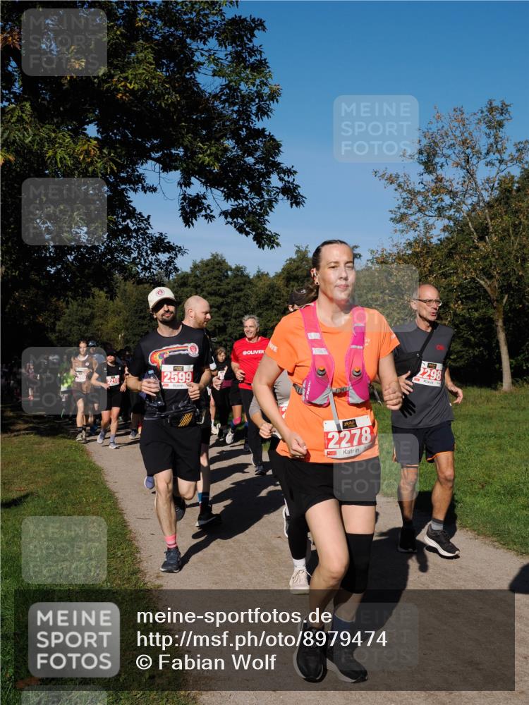 28.09.2025 - 33. Volkslauf durch das schöne Alstertal Fabian Wolf http://msf.ph/oto/8979474 28.09.2025 10:27:04 Laufen 2218, 2599, 2278, 2298 meine-sportfotos.de