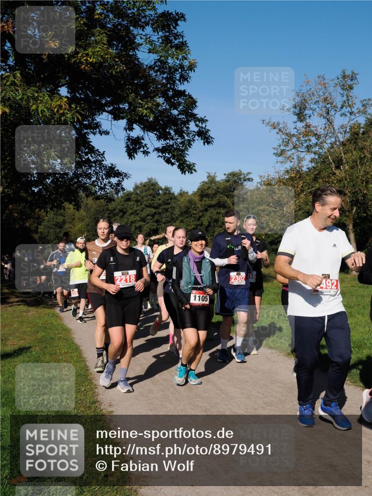 28.09.2025 - 33. Volkslauf durch das schöne Alstertal Fabian Wolf http://msf.ph/oto/8979491 28.09.2025 10:27:08 Laufen 2218, 1105, 2302, 10, 492 meine-sportfotos.de