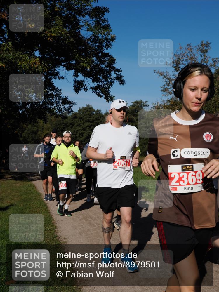28.09.2025 - 33. Volkslauf durch das schöne Alstertal Fabian Wolf http://msf.ph/oto/8979501 28.09.2025 10:27:11 Laufen 510, 216, 2067, 2369, 1910 meine-sportfotos.de
