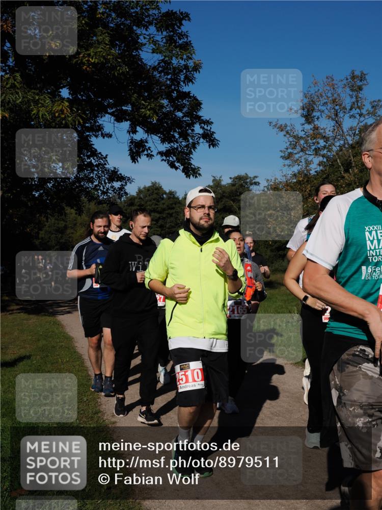 28.09.2025 - 33. Volkslauf durch das schöne Alstertal Fabian Wolf http://msf.ph/oto/8979511 28.09.2025 10:27:12 Laufen 2510, 2165, 6 meine-sportfotos.de