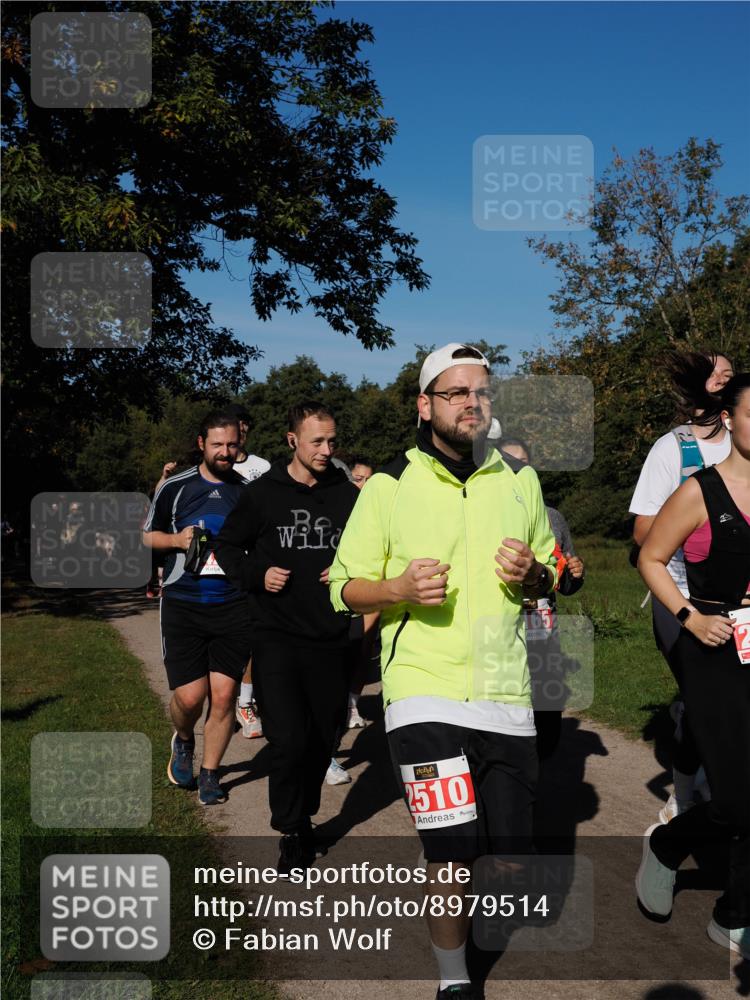28.09.2025 - 33. Volkslauf durch das schöne Alstertal Fabian Wolf http://msf.ph/oto/8979514 28.09.2025 10:27:13 Laufen 2510 meine-sportfotos.de