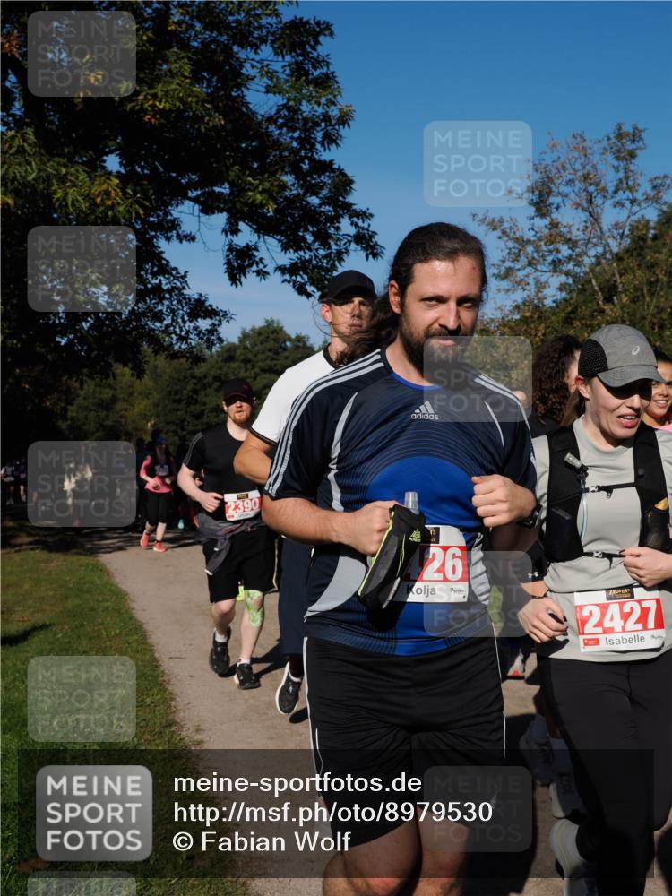 28.09.2025 - 33. Volkslauf durch das schöne Alstertal Fabian Wolf http://msf.ph/oto/8979530 28.09.2025 10:27:14 Laufen 2390, 26, 2427 meine-sportfotos.de