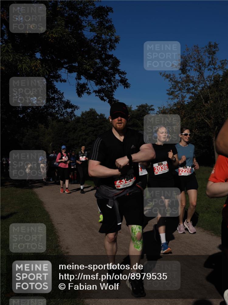 28.09.2025 - 33. Volkslauf durch das schöne Alstertal Fabian Wolf http://msf.ph/oto/8979535 28.09.2025 10:27:15 Laufen 330, 2036, 2220 meine-sportfotos.de