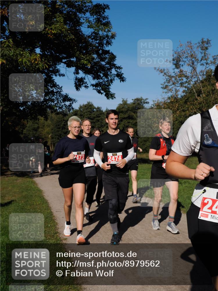 28.09.2025 - 33. Volkslauf durch das schöne Alstertal Fabian Wolf http://msf.ph/oto/8979562 28.09.2025 10:27:33 Laufen 2473, 2474, 24 meine-sportfotos.de
