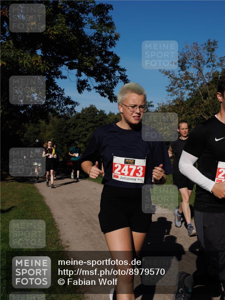 28.09.2025 - 33. Volkslauf durch das schöne Alstertal Fabian Wolf http://msf.ph/oto/8979570 28.09.2025 10:27:34 Laufen 2473, 2 meine-sportfotos.de