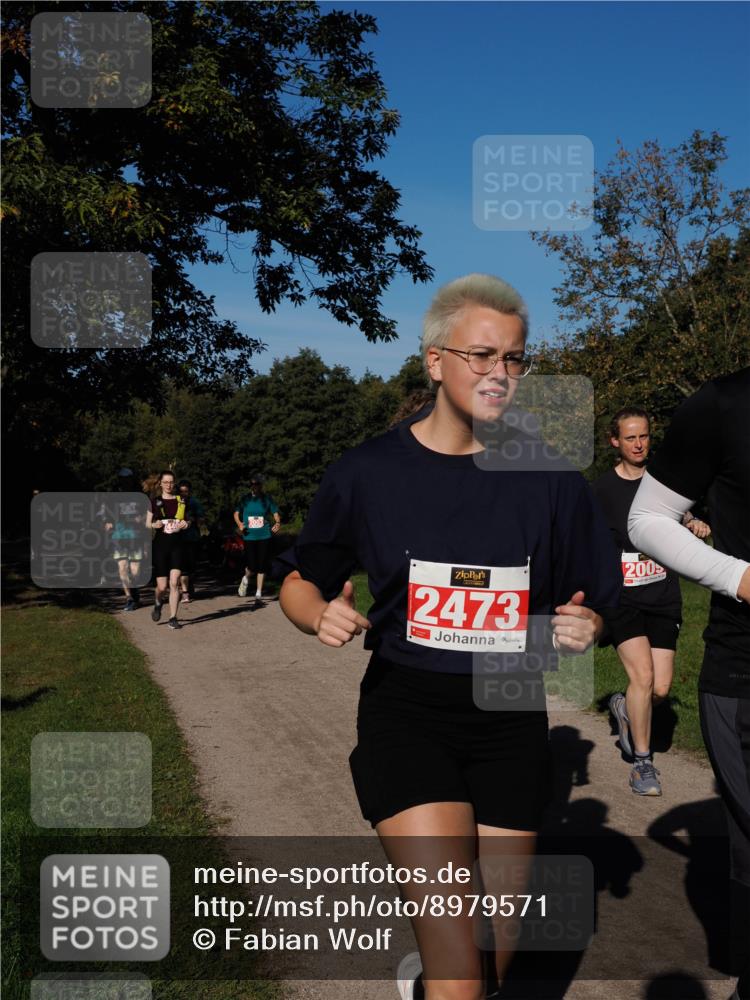 28.09.2025 - 33. Volkslauf durch das schöne Alstertal Fabian Wolf http://msf.ph/oto/8979571 28.09.2025 10:27:34 Laufen 2473, 200 meine-sportfotos.de