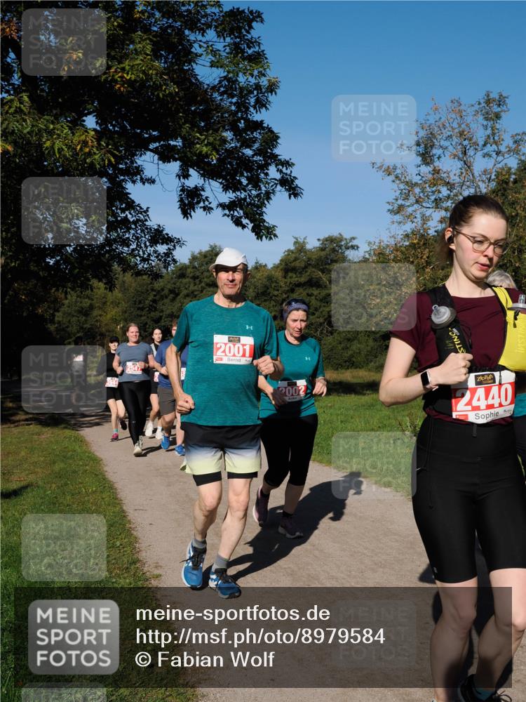 28.09.2025 - 33. Volkslauf durch das schöne Alstertal Fabian Wolf http://msf.ph/oto/8979584 28.09.2025 10:27:39 Laufen 2547, 2001, 2002, 2440 meine-sportfotos.de