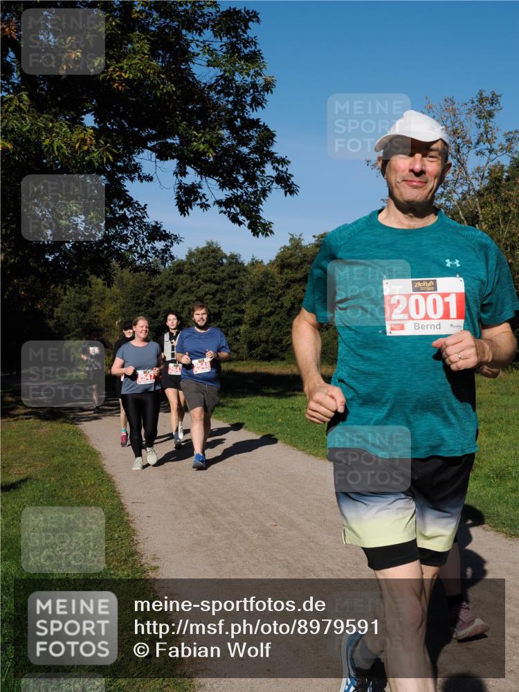 28.09.2025 - 33. Volkslauf durch das schöne Alstertal Fabian Wolf http://msf.ph/oto/8979591 28.09.2025 10:27:40 Laufen 1264, 2001 meine-sportfotos.de