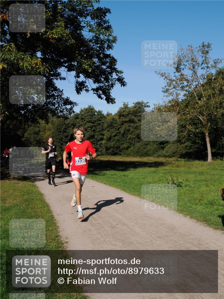 28.09.2025 - 33. Volkslauf durch das schöne Alstertal Fabian Wolf http://msf.ph/oto/8979633 28.09.2025 10:33:23 Laufen 3330 meine-sportfotos.de