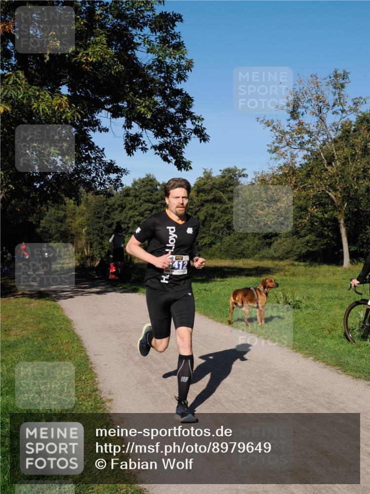 28.09.2025 - 33. Volkslauf durch das schöne Alstertal Fabian Wolf http://msf.ph/oto/8979649 28.09.2025 10:33:26 Laufen  meine-sportfotos.de