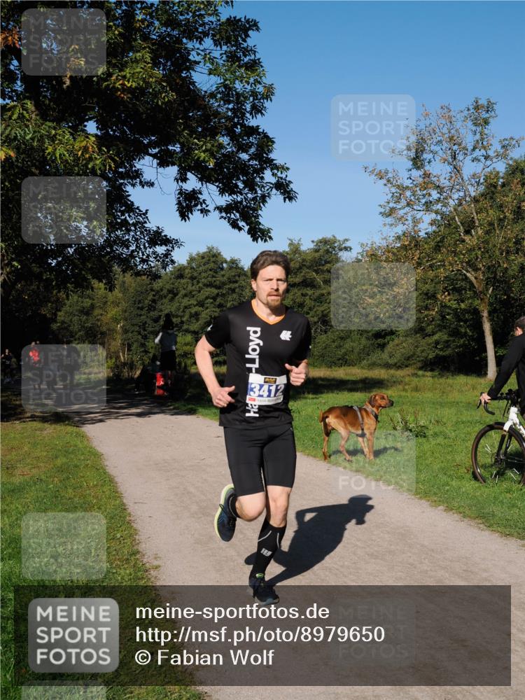 28.09.2025 - 33. Volkslauf durch das schöne Alstertal Fabian Wolf http://msf.ph/oto/8979650 28.09.2025 10:33:26 Laufen 3412 meine-sportfotos.de