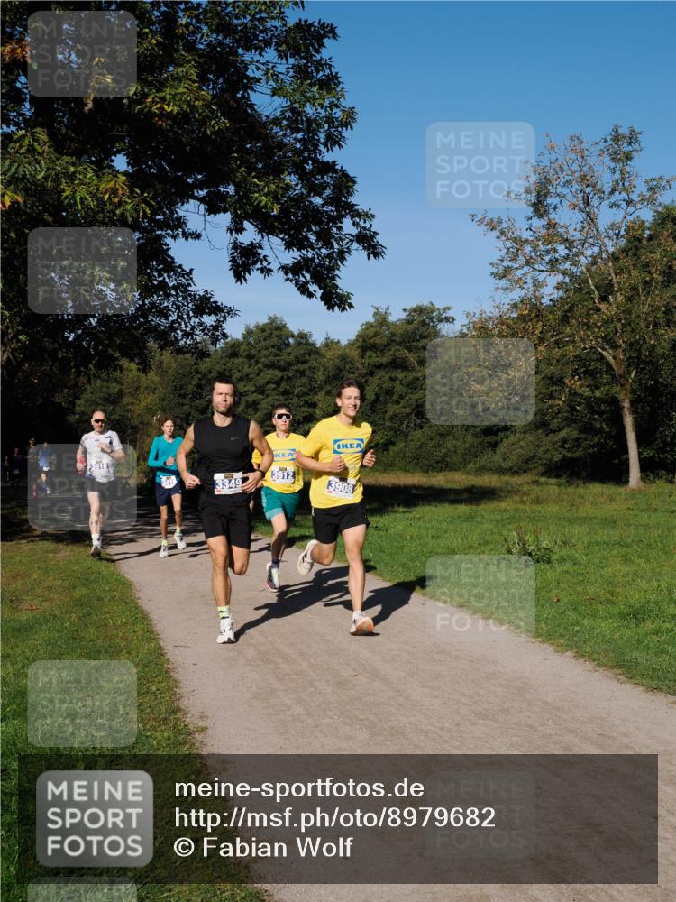 28.09.2025 - 33. Volkslauf durch das schöne Alstertal Fabian Wolf http://msf.ph/oto/8979682 28.09.2025 10:33:36 Laufen 3910, 3912, 3908 meine-sportfotos.de