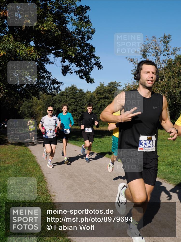 28.09.2025 - 33. Volkslauf durch das schöne Alstertal Fabian Wolf http://msf.ph/oto/8979694 28.09.2025 10:33:37 Laufen 3910, 3368, 13349 meine-sportfotos.de