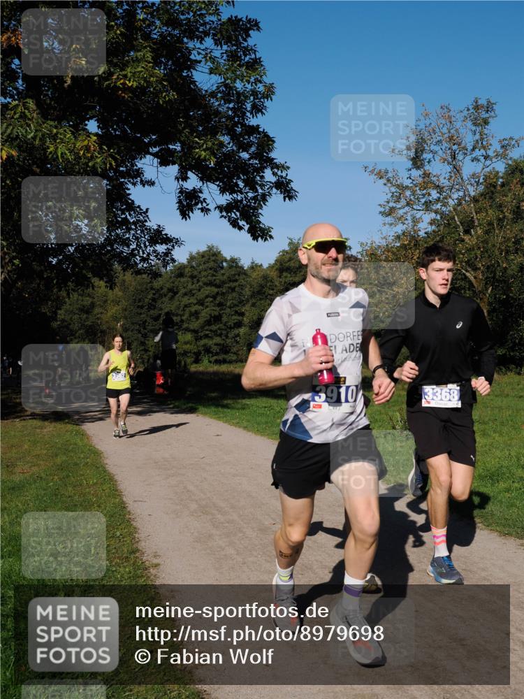 28.09.2025 - 33. Volkslauf durch das schöne Alstertal Fabian Wolf http://msf.ph/oto/8979698 28.09.2025 10:33:38 Laufen 3910, 3368 meine-sportfotos.de
