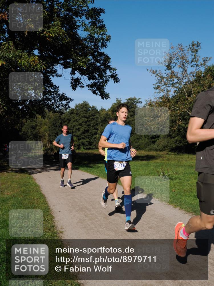 28.09.2025 - 33. Volkslauf durch das schöne Alstertal Fabian Wolf http://msf.ph/oto/8979711 28.09.2025 10:33:44 Laufen 3256, 3079 meine-sportfotos.de
